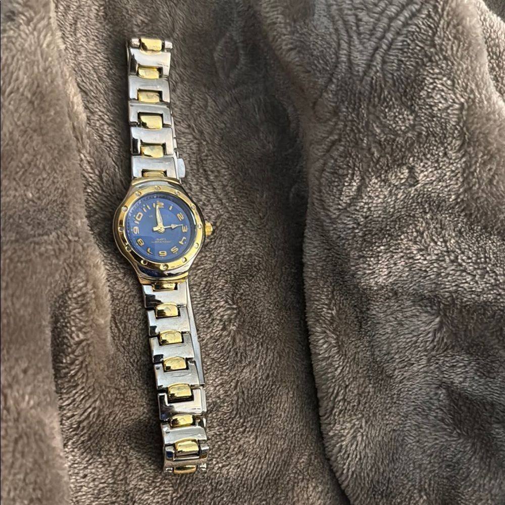 Two-Tone Silver Gold Watch - Picture 4 of 7